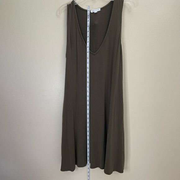 Socialite| Small | with Pockets| flowy|Dress - Picture 3 of 11